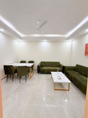 Team Area in 2 BHK Apartment at Unitech Uniworld Gardens 2, Sector 47 – for Rent