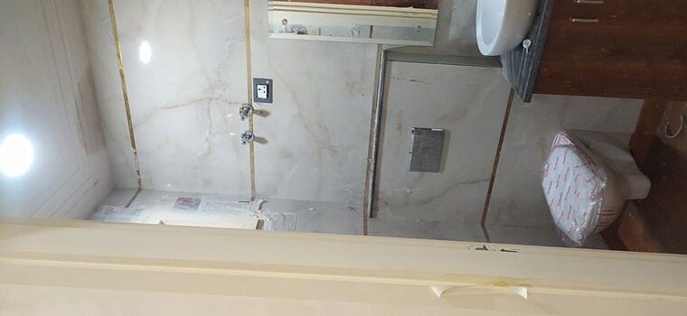 Bathroom, shivalik colony 3 Bedroom 1800 Sq.Ft. Builder Floor In Shivalik Colony Delhi 10581247