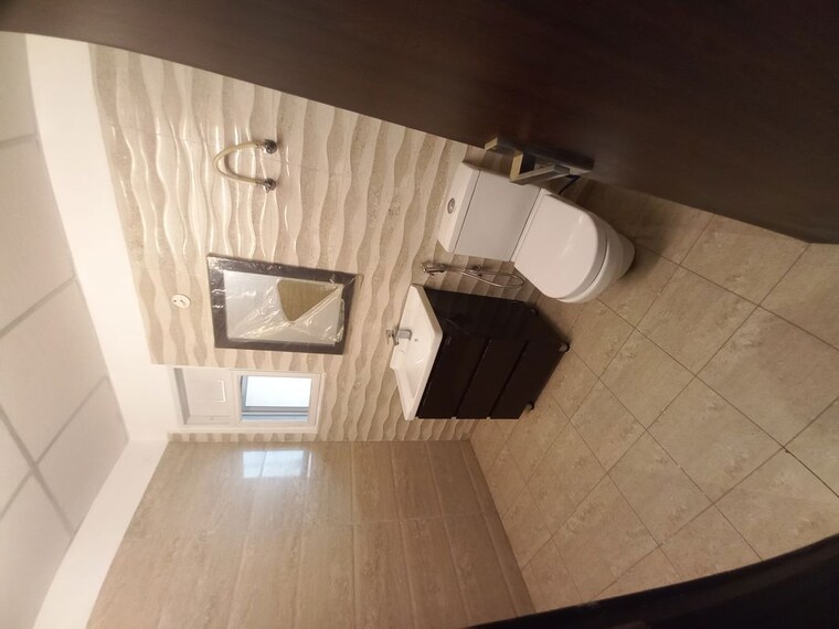 Bathroom, elite-golf-green 3.5 Bedroom 1895 Sq.Ft. Apartment In Sector 79 Noida 10581285