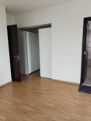 Room in 4 BHK Apartment at Brigade Caladium, Hebbal – for Rent