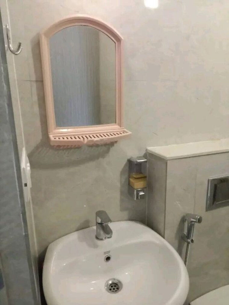Bathroom, sheth-vasant-oasis 2 Bedroom 845 Sq.Ft. Apartment In Andheri East Mumbai 10581305