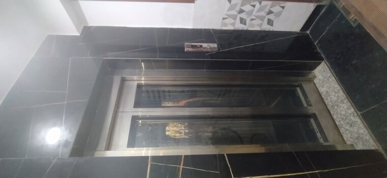 Other, shivalik colony 3 Bedroom 1800 Sq.Ft. Builder Floor In Shivalik Colony Delhi 10581301