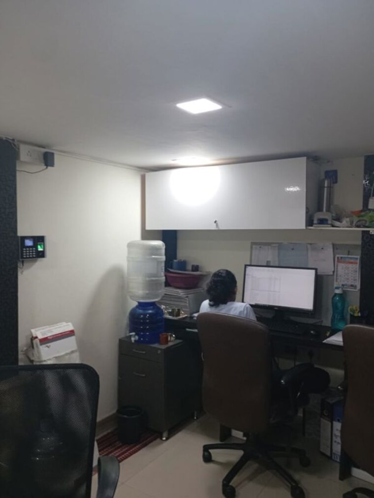 Team Area, haware-fantasia Commercial Office Space 265 Sq.Ft. In Vashi Sector 28 Navi Mumbai 10581322