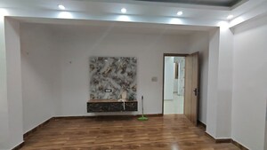 Room in 2.5 BHK Villa at Wave Galleria, Wave City – for Sale