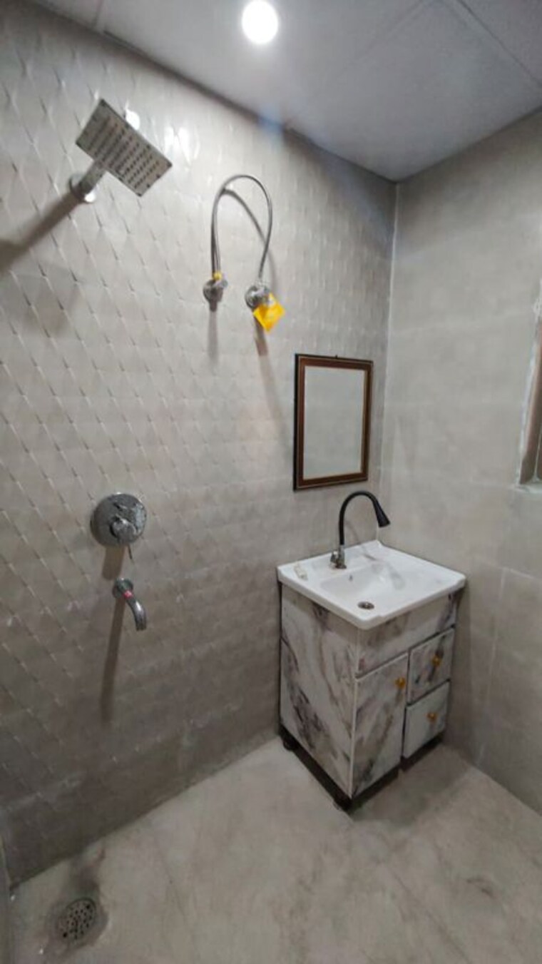 Bathroom, wave-galleria 2.5 Bedroom 1215 Sq.Ft. Villa In Wave City Ghaziabad 10581324