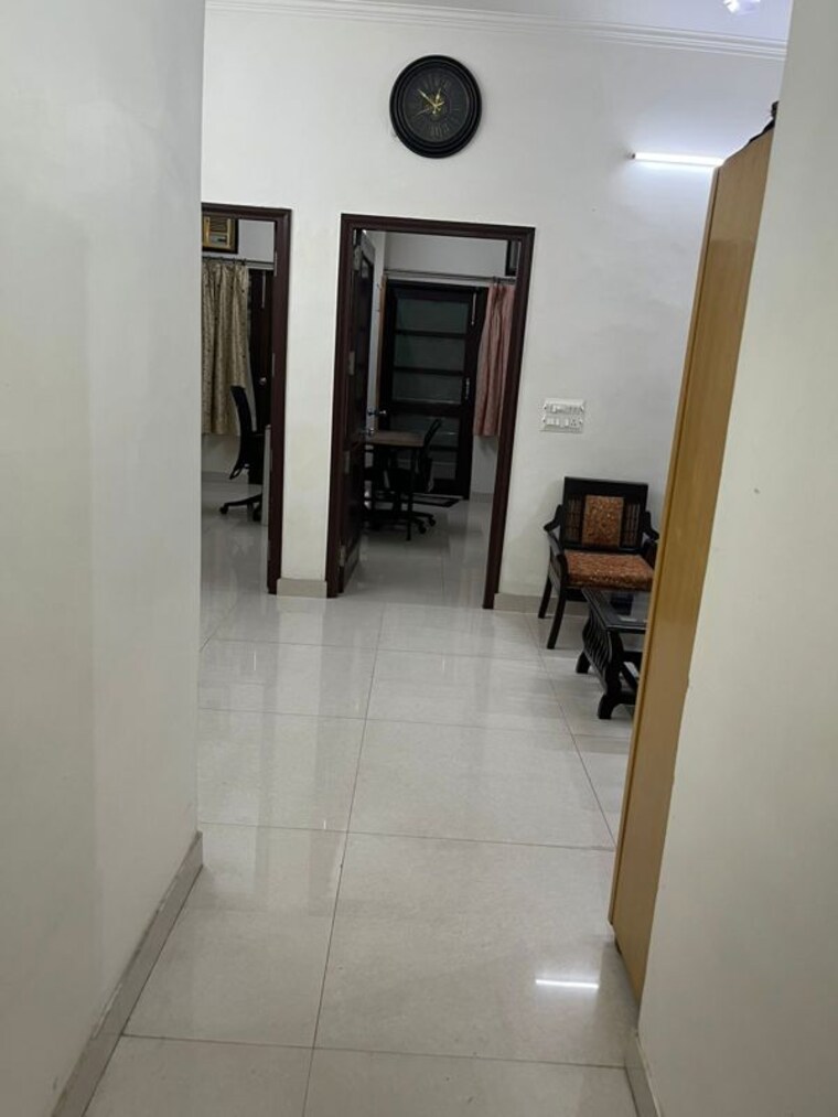 Room, sector 30 2 Bedroom 1250 Sq.Ft. Builder Floor In Sector 30 Gurgaon 10581355