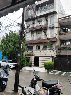 6+ BHK Independent House For Sale in Kohat Enclave