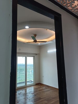 Furnished Amenities in 2 BHK Apartment at Samridhi Luxuriya Avenue, Sector 150 – for Rent