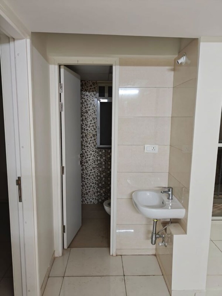 Bathroom, kolte-patil-ivy-estate-nia 2 Bedroom 700 Sq.Ft. Apartment In Wagholi Pune 10581420
