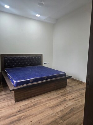 Bedroom in 1 BHK Builder Floor at Sector 40 – for Rent