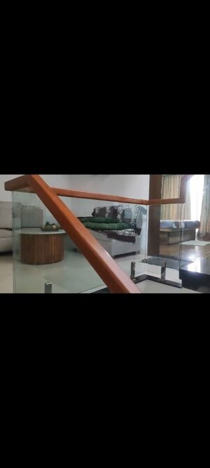Furnished Amenities in 3 BHK Independent House at Nipania – for Rent