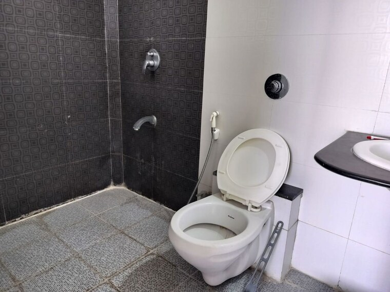 Bathroom, dynasty 3 Bedroom 1111 Sq.Ft. Apartment In Wakad Pune 10581435