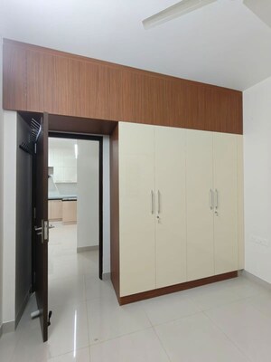 Room in 2 BHK Apartment at Sobha Dream Gardens, Thanisandra Main Road – for Rent
