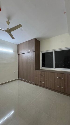 Room in 2 BHK Apartment at Sobha Dream Gardens, Thanisandra Main Road – for Rent