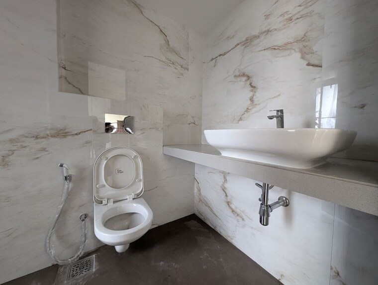 Bathroom, hubtown-seasons 3 Bedroom 1050 Sq.Ft. Apartment In Chembur Mumbai 10581479