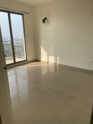 Room in 3.5 BHK Apartment at Godrej Frontier, Sector 80 – for Sale