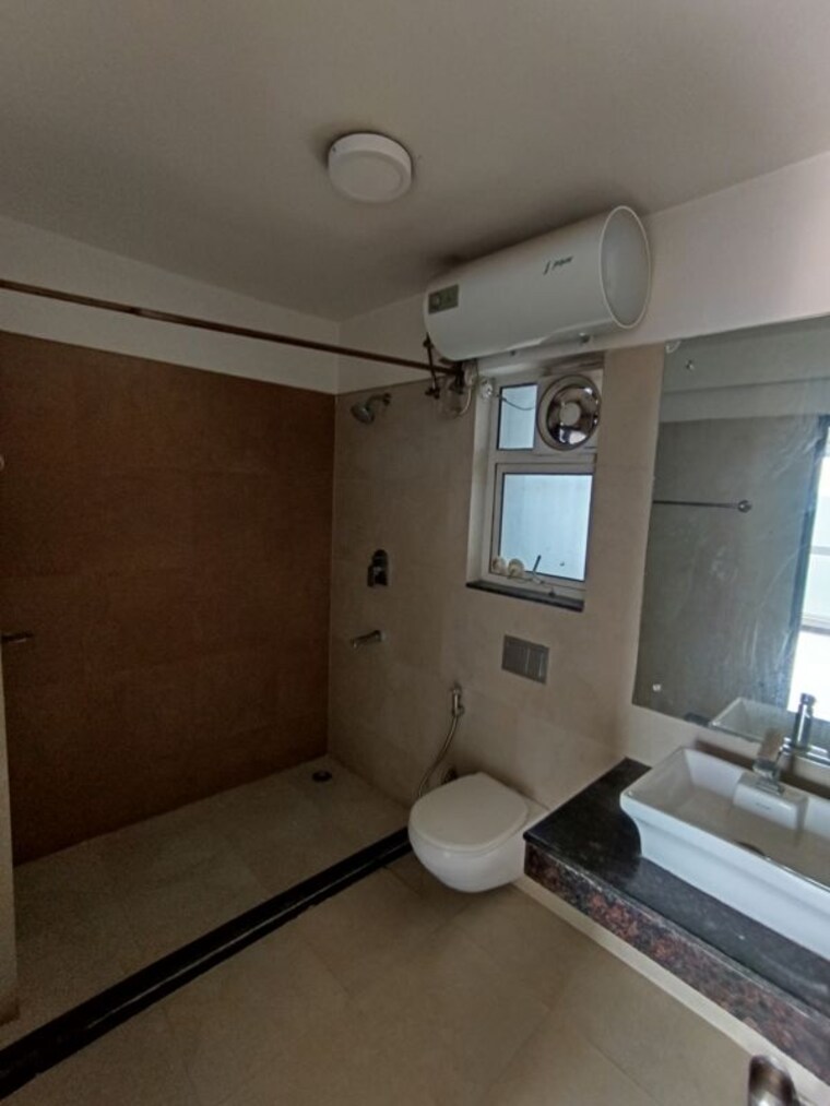 Bathroom, m3m-escala 3.5 Bedroom 1950 Sq.Ft. Apartment In Sector 70a Gurgaon 10581499