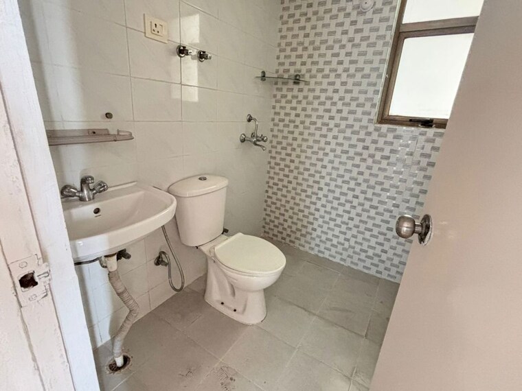 Bathroom, sanchar-residency 3 Bedroom 1778 Sq.Ft. Apartment In Raj Nagar Extension Ghaziabad 10581492