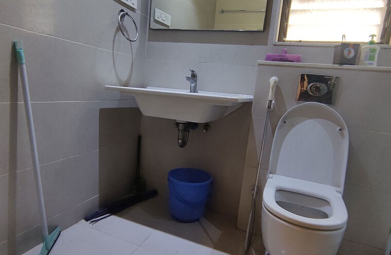 Bathroom, hinjewadi phase 3 Pg For Girls In Hinjewadi Phase 3 10581516