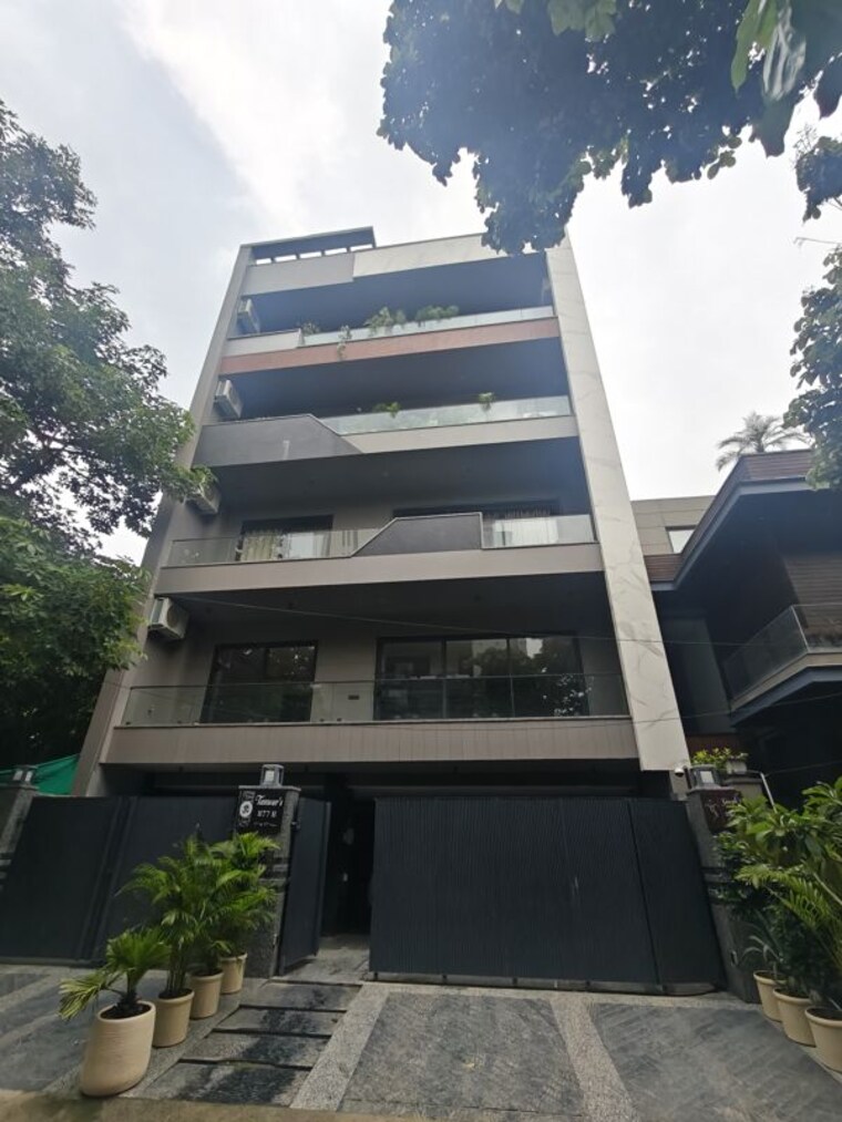 Exterior View, sector 43 4 Bedroom 300 Sq.Yd. Builder Floor In Sector 43 Gurgaon 10581518