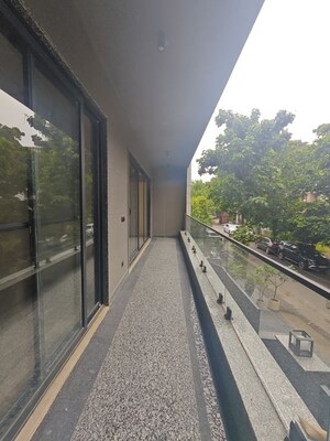 Balcony in 4 BHK Builder Floor at Sector 43 – for Rent