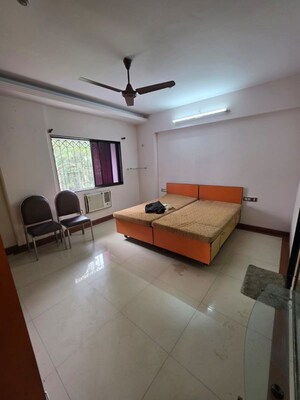 Bedroom in 2 BHK Apartment at Chembur – for Rent