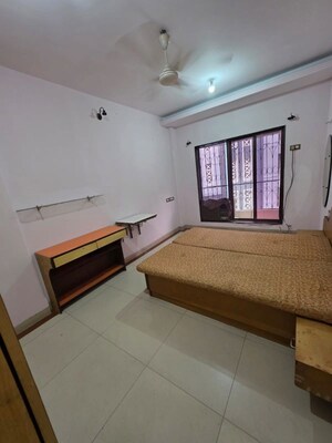 Bedroom in 2 BHK Apartment at Chembur – for Rent