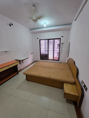 Bedroom in 2 BHK Apartment at Chembur – for Rent