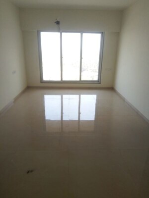 Room in 3 BHK Apartment at Ruparel Orion, Chembur – for Rent