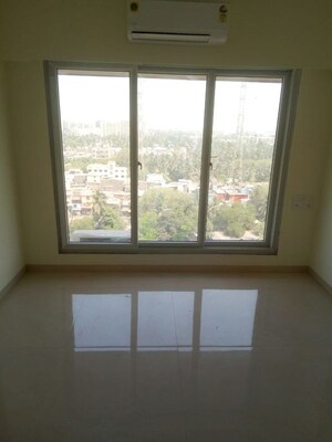 Room in 3 BHK Apartment at Ruparel Orion, Chembur – for Rent