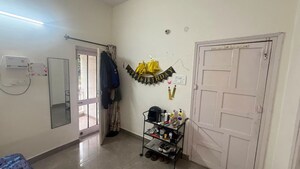 Parking in 1 RK Independent House at Sector 15 – for Rent