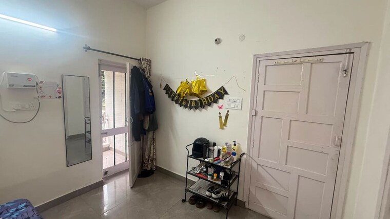  Parking, sector 15 1 RK 1400 Sq.Ft. Independent House In Sector 15 Chandigarh 10581465
