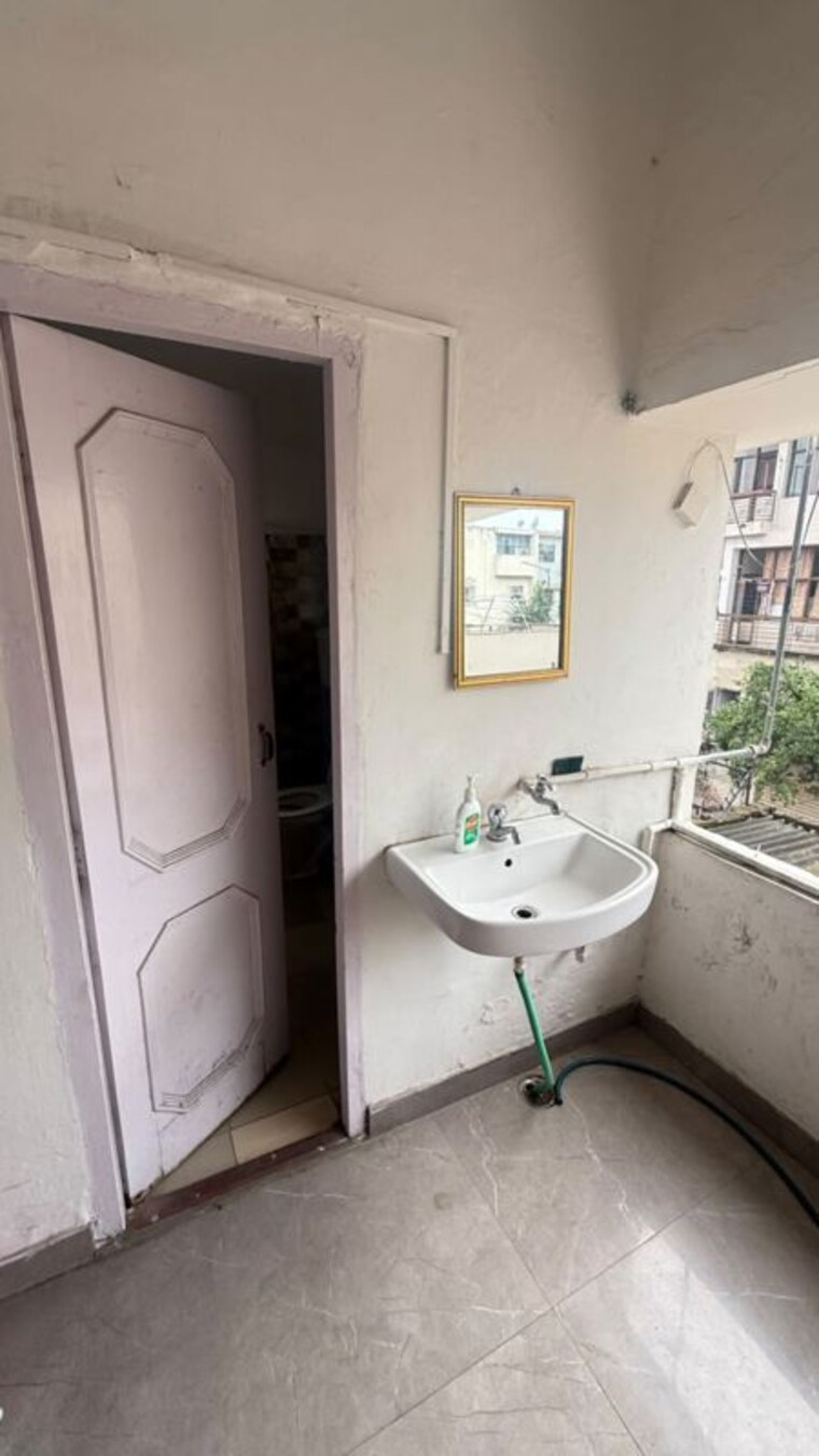 Bathroom, sector 15 1 RK 1400 Sq.Ft. Independent House In Sector 15 Chandigarh 10581465