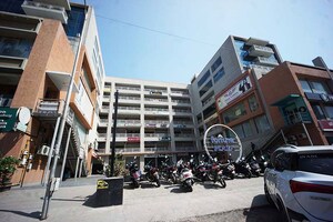  Office Space – Exterior View View at Nikol - for Sale