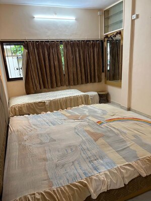 Bedroom in 2 BHK Apartment at Mahim – for Rent