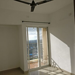 Room in 2 BHK Apartment at DB Orchid Ozone, Dahisar East – for Sale