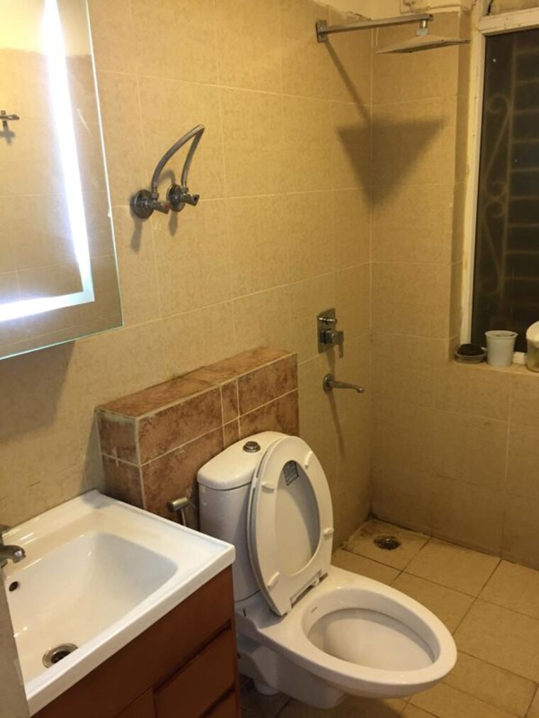 Bathroom, ardee-city 3 Bedroom 1230 Sq.Ft. Builder Floor In Sector 52 Gurgaon 10581561
