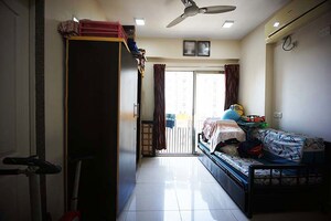 Room in 3 BHK Apartment at Shela – for Sale