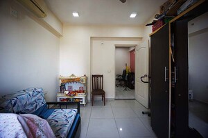 Room in 3 BHK Apartment at Shela – for Sale