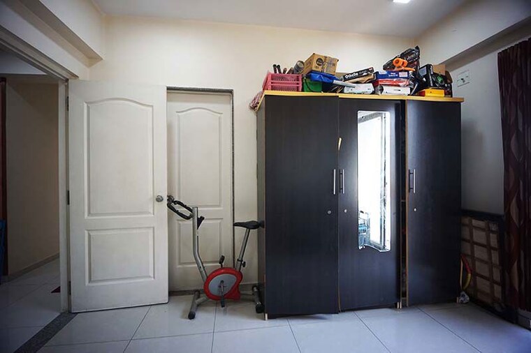 Room, shela 3 Bedroom 1960 Sq.Ft. Apartment In Shela Ahmedabad 10581400