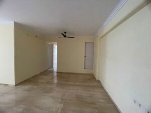 Room in 2 BHK Apartment at Kukreja Estate, Chembur – for Rent