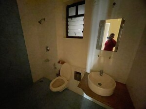 Bathroom in 2 BHK Apartment at Kukreja Estate, Chembur – for Rent