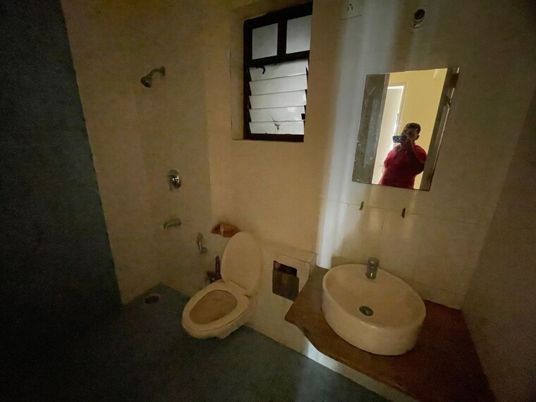 Bathroom, kukreja-estate 2 Bedroom 700 Sq.Ft. Apartment In Chembur Mumbai 10581592