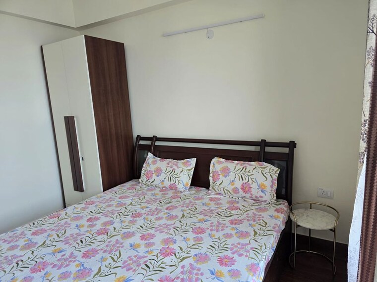 Bedroom, bestech-park-view-altura 3 Bedroom 1765 Sq.Ft. Apartment In Sector 79 Gurgaon 10581588