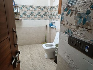 Team Area in 3 BHK Apartment at RWA Apartments Sector 30, Sector 30 – for Rent
