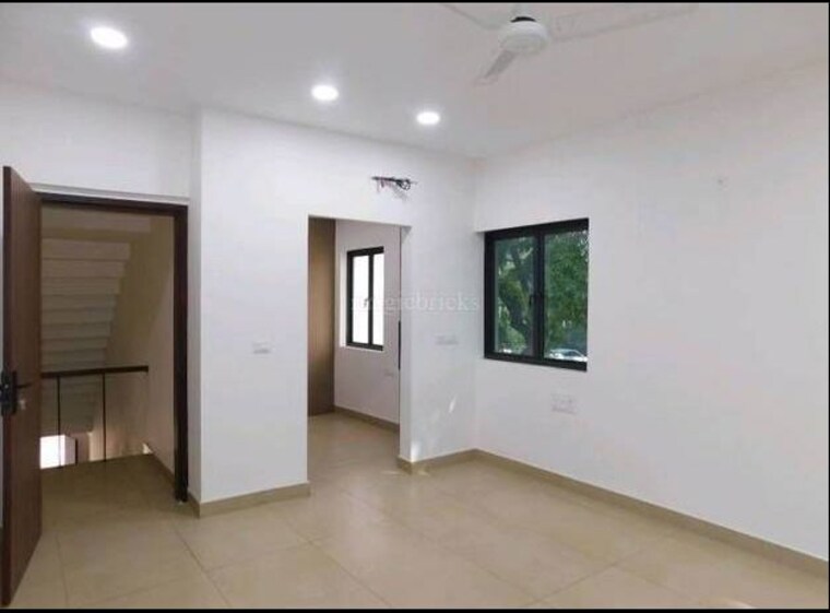 Room, rwa-apartments-sector-30 3 Bedroom 2000 Sq.Ft. Apartment In Sector 30 Noida 10581606