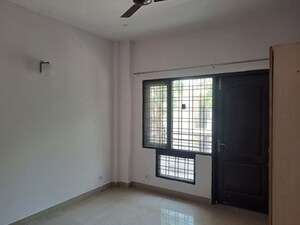 Room in 3 BHK Builder Floor at Ardee City, Sector 52 – for Sale