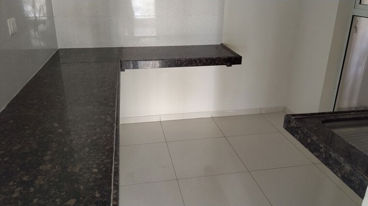Bathroom, godrej-park-ridge 2 Bedroom 700 Sq.Ft. Apartment In Manjari Pune 10581625