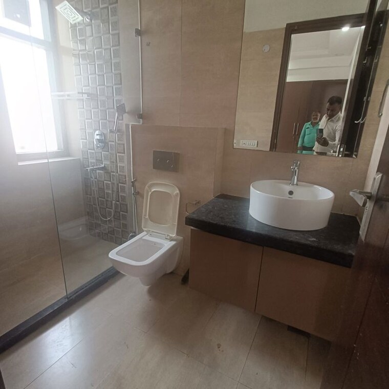 Bathroom, sector 15 2 Bedroom 1800 Sq.Ft. Builder Floor In Sector 15 Gurgaon 10581657