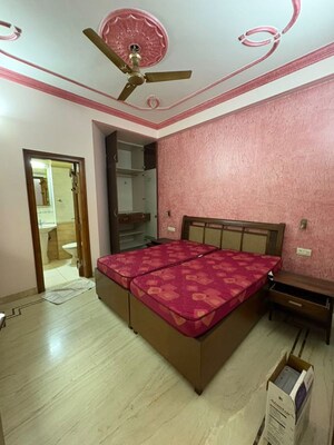 Bedroom in 2 BHK Apartment at Green Park – for Rent